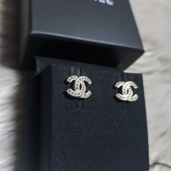 17V Authentic CHANEL Classic Mini CC Earrings - Picture 5 of 12